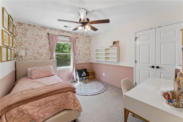 8221 W 152nd Terrace, Overland Park, KS 66223