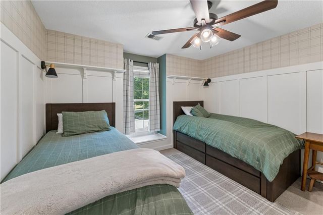 8221 W 152nd Terrace, Overland Park, KS 66223