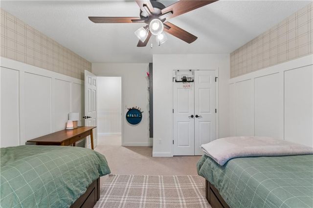 8221 W 152nd Terrace, Overland Park, KS 66223