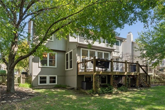8221 W 152nd Terrace, Overland Park, KS 66223