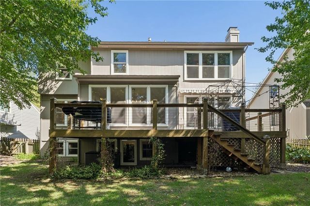 8221 W 152nd Terrace, Overland Park, KS 66223