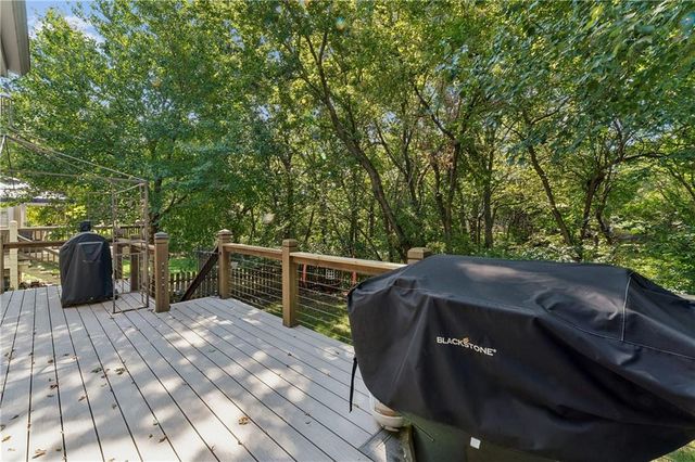 8221 W 152nd Terrace, Overland Park, KS 66223