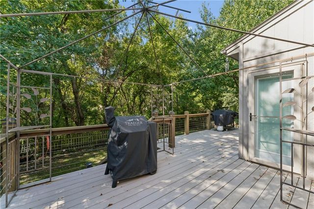8221 W 152nd Terrace, Overland Park, KS 66223