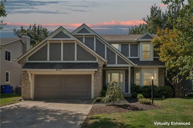 8221 W 152nd Terrace, Overland Park, KS 66223