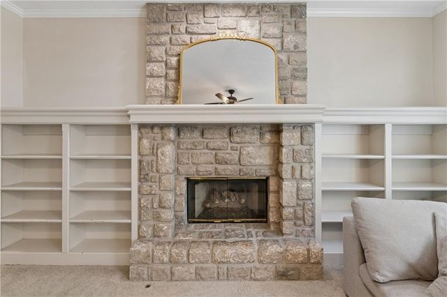 8221 W 152nd Terrace, Overland Park, KS 66223