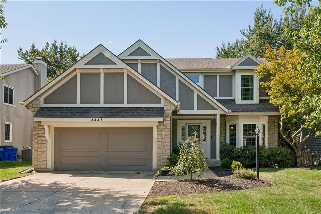 8221 W 152nd Terrace, Overland Park, KS 66223