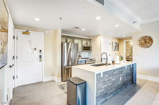 30 Strada Di Villaggio 334, Henderson, NV 89011