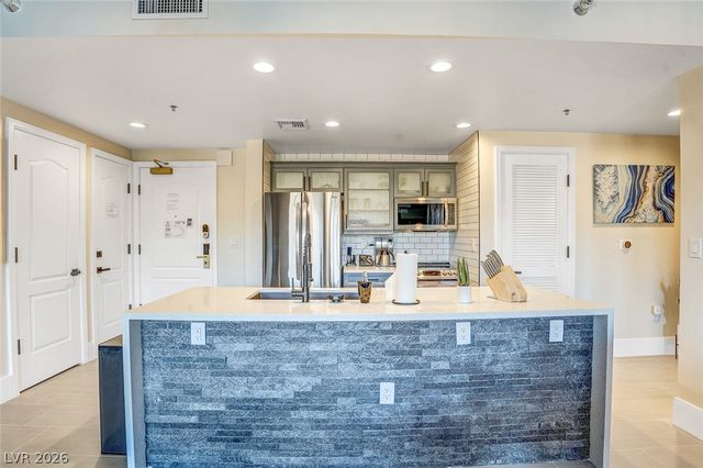 30 Strada Di Villaggio 334, Henderson, NV 89011