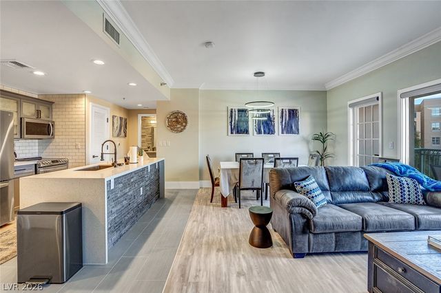 30 Strada Di Villaggio 334, Henderson, NV 89011