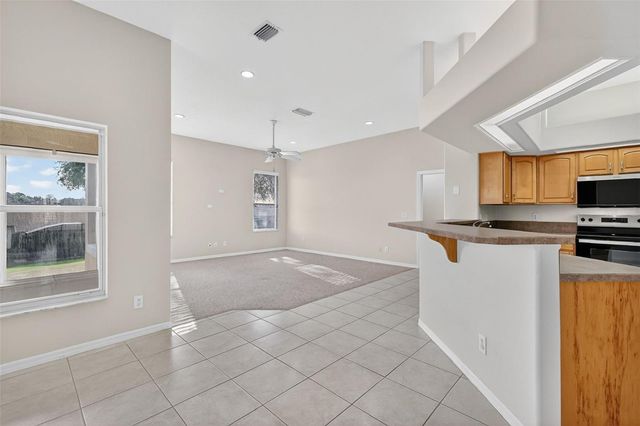 5524 SADDLEBACK COURT, Lady Lake, FL 32159