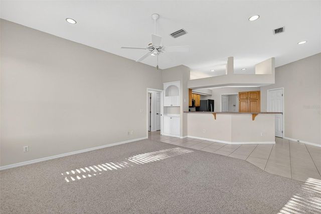 5524 SADDLEBACK COURT, Lady Lake, FL 32159