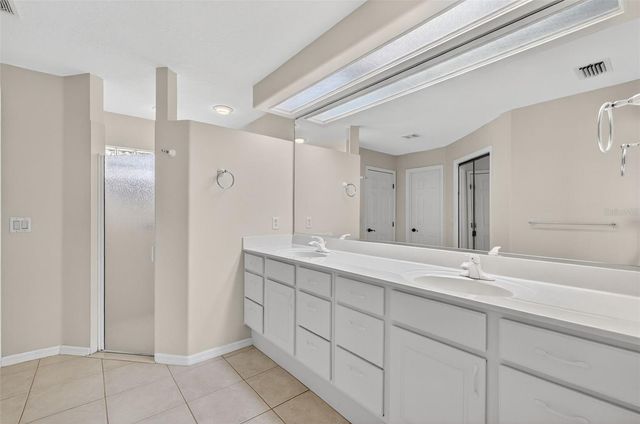 5524 SADDLEBACK COURT, Lady Lake, FL 32159