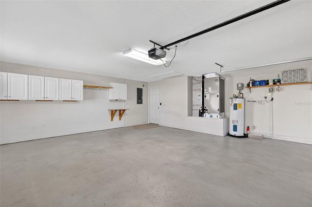 5524 SADDLEBACK COURT, Lady Lake, FL 32159