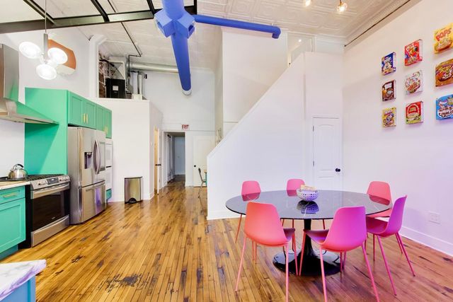 815 N Milwaukee Avenue, Chicago, IL 60642