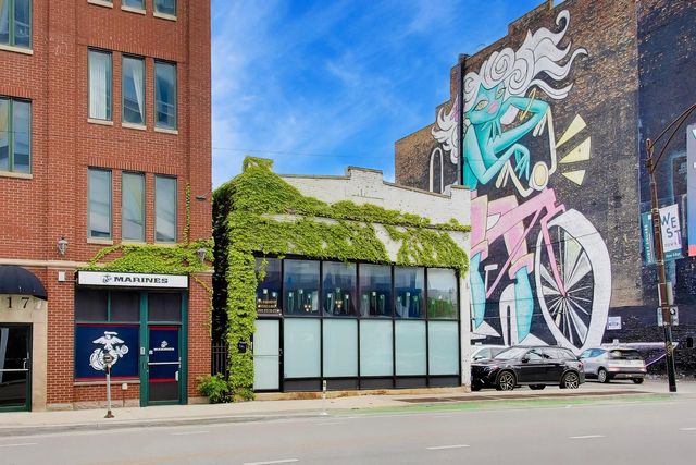 815 N Milwaukee Avenue, Chicago, IL 60642