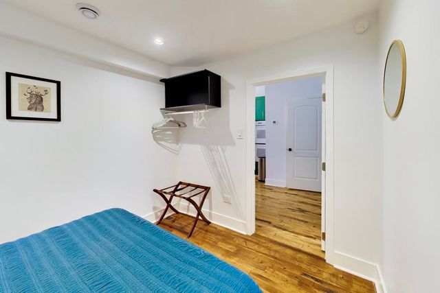 815 N Milwaukee Avenue, Chicago, IL 60642