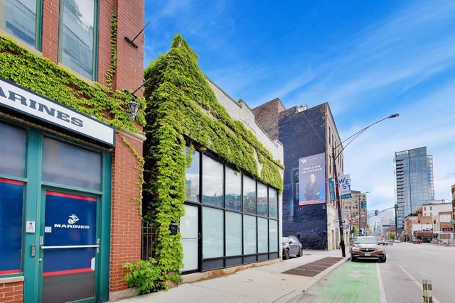815 N Milwaukee Avenue, Chicago, IL 60642