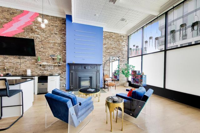 815 N Milwaukee Avenue, Chicago, IL 60642