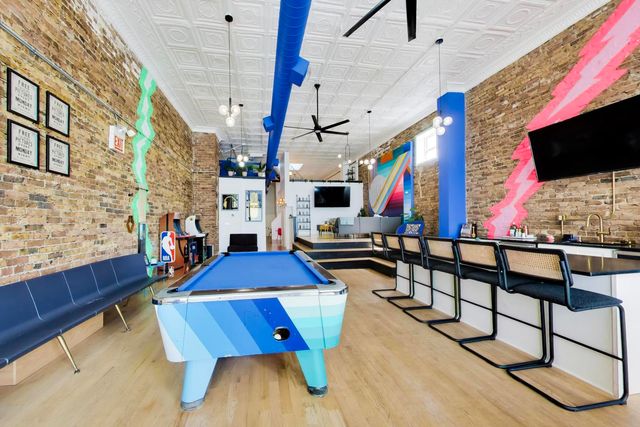 815 N Milwaukee Avenue, Chicago, IL 60642