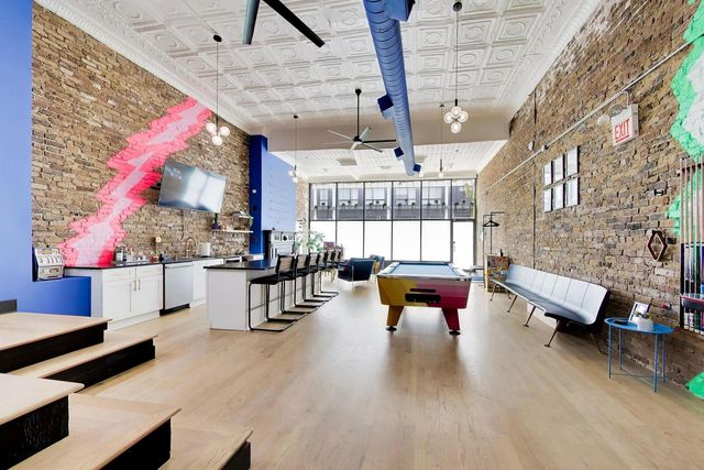 815 N Milwaukee Avenue, Chicago, IL 60642