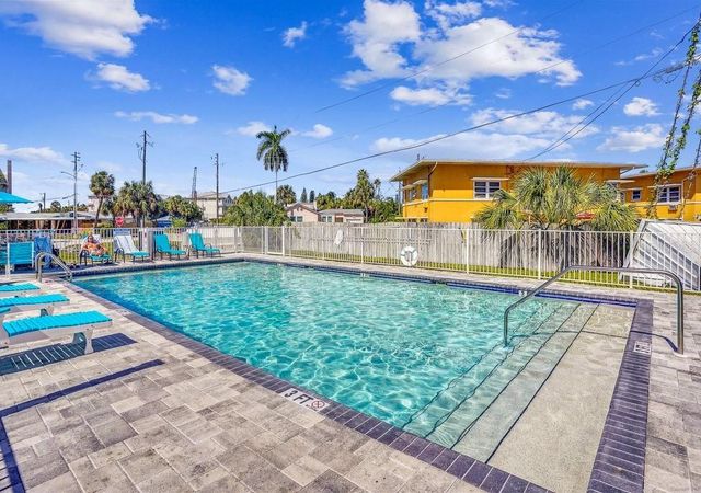 15305 1ST STREET E 305, Madeira Beach, FL 33708