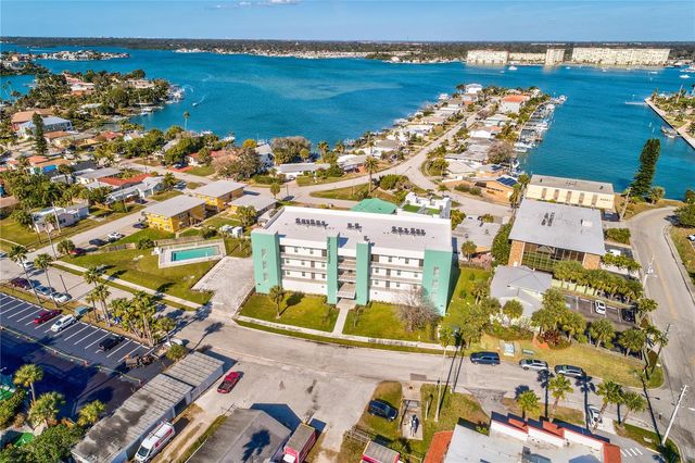 15305 1ST STREET E 305, Madeira Beach, FL 33708