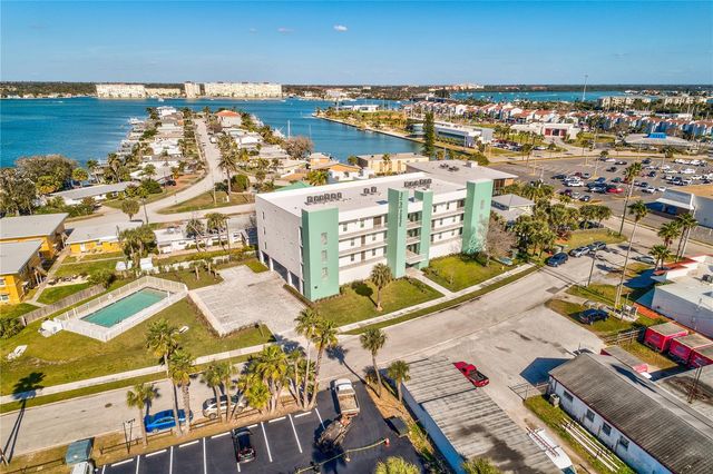 15305 1ST STREET E 305, Madeira Beach, FL 33708