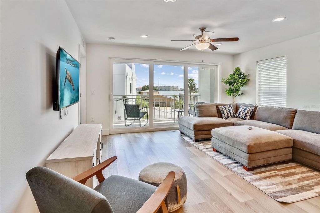 15305 1ST STREET E 305, Madeira Beach, FL 33708