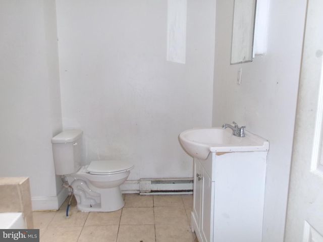 5829 WARRINGTON AVE, Philadelphia, PA 19143