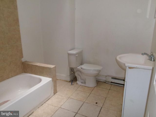 5829 WARRINGTON AVE, Philadelphia, PA 19143