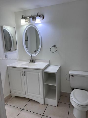 2750 W 76th Street 208, Hialeah, FL 33016