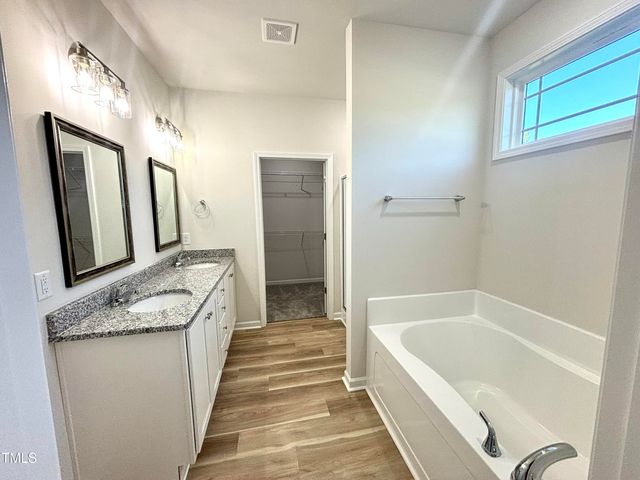 427 Earnest Way L24, Kenly, NC 27542