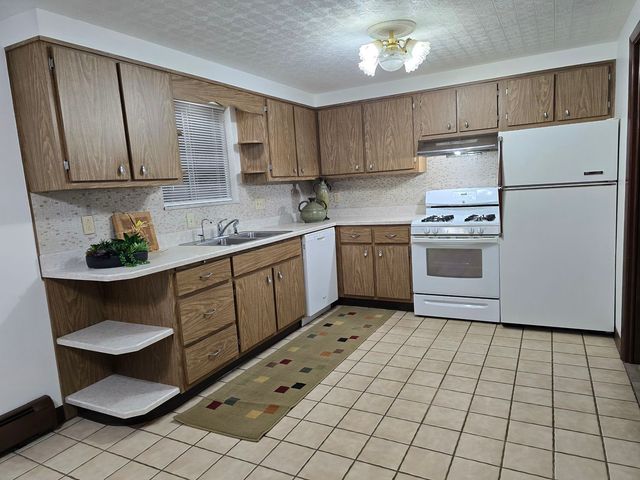11255 Brokers LANE, North Huntingdon, PA 15642