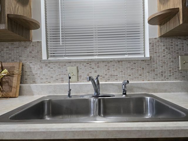 11255 Brokers LANE, North Huntingdon, PA 15642