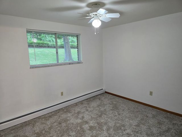 11255 Brokers LANE, North Huntingdon, PA 15642