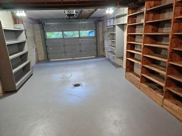 11255 Brokers LANE, North Huntingdon, PA 15642