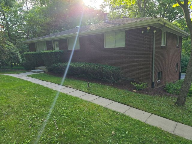 11255 Brokers LANE, North Huntingdon, PA 15642