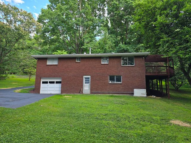 11255 Brokers LANE, North Huntingdon, PA 15642