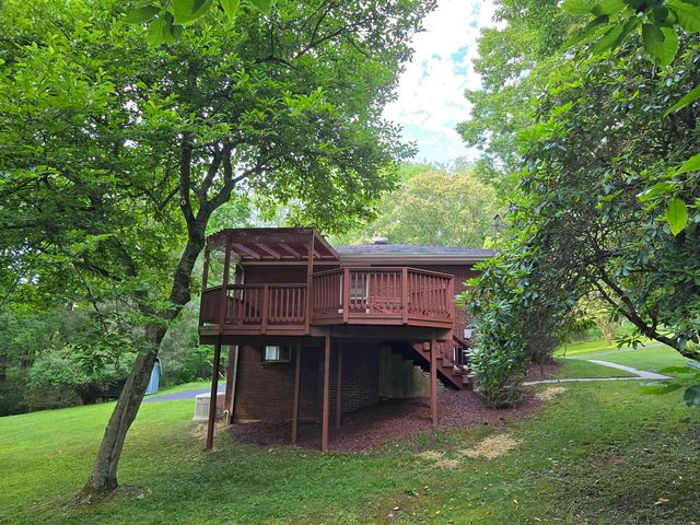 11255 Brokers LANE, North Huntingdon, PA 15642