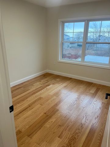 84 Arcadia 2, Revere, MA 02151