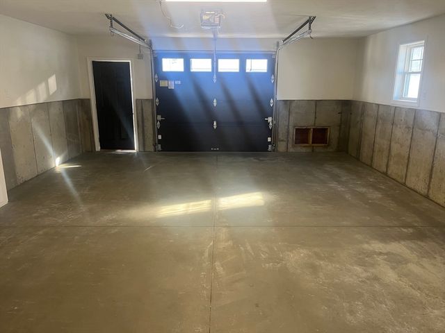 84 Arcadia 2, Revere, MA 02151