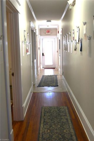 906 S Main Street, Burlington, NC 27215