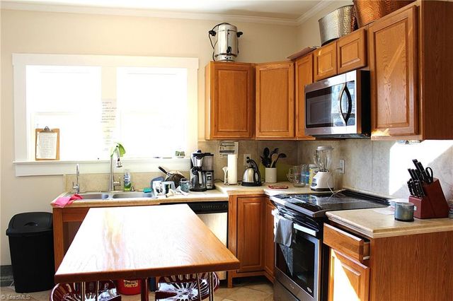 906 S Main Street, Burlington, NC 27215