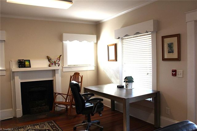 906 S Main Street, Burlington, NC 27215