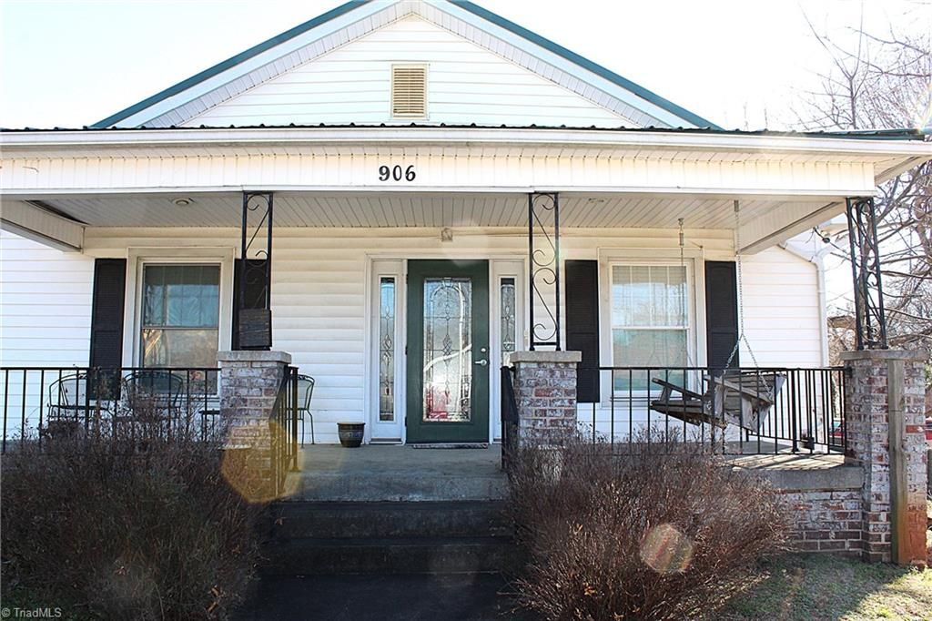 906 S Main Street, Burlington, NC 27215