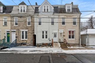 23 Reese Ct, Phillipsburg Town, NJ 08865