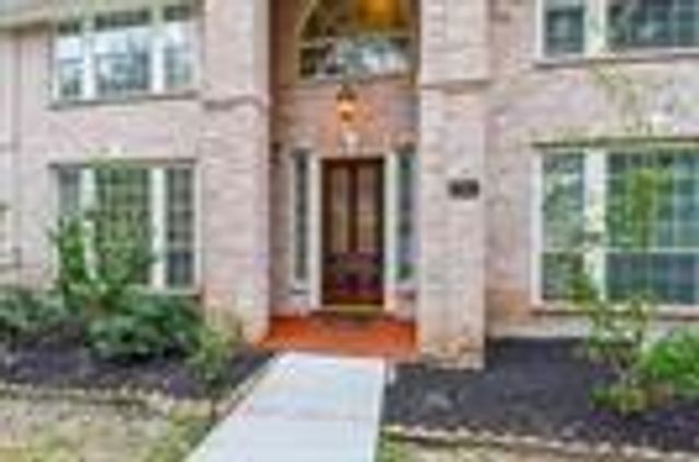 51 Rivercoach Lane, Sugar Land, TX 77479