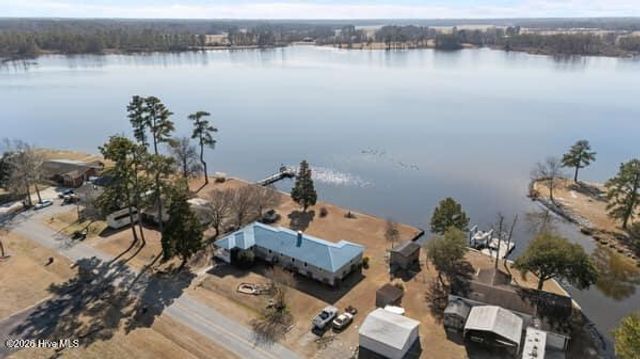 835 Foreman Lane, Belhaven, NC 27810