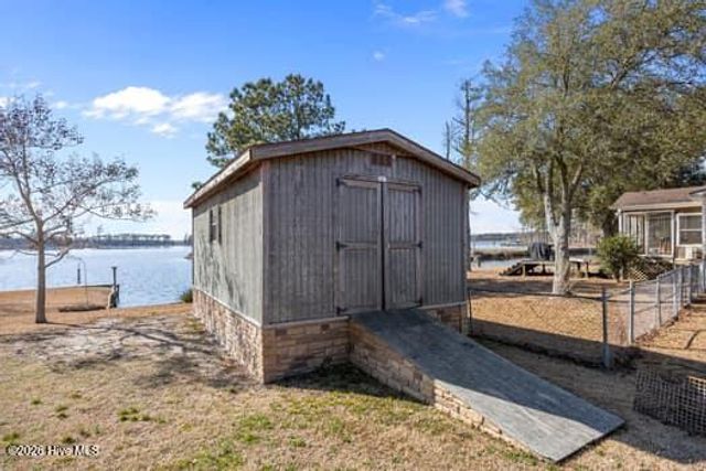 835 Foreman Lane, Belhaven, NC 27810