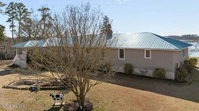 835 Foreman Lane, Belhaven, NC 27810